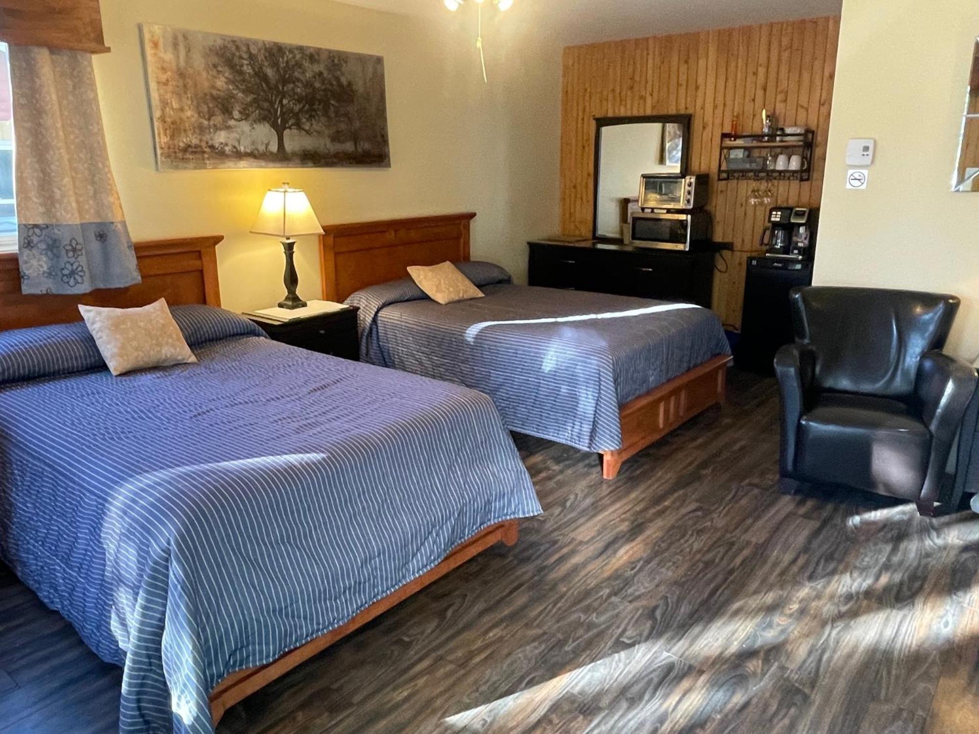 Et Sur Le Mini-hôtel 3*