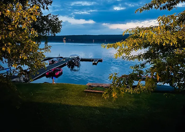 Auberge et Chalets sur le Lac