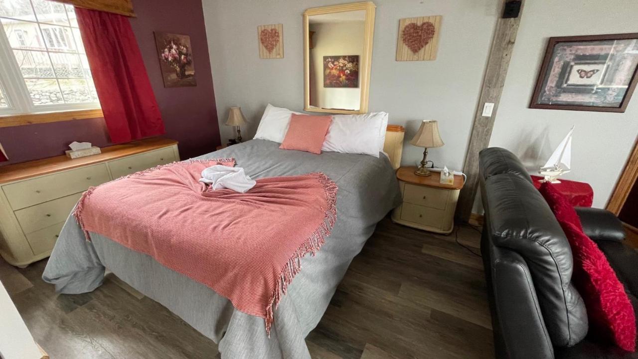 Mini-hôtel Et Sur Le